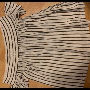 XS American Eagle off shoulder top